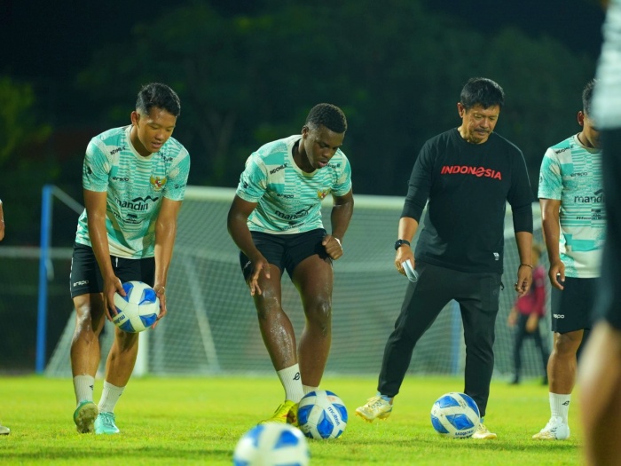 Indra Sjafri ketika memimpin Timnas Indonesia U-19 berlatih jelang gelaran Piala AFF U-19. (pssi.org) - Image