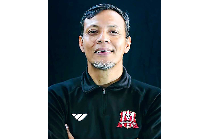 ANTUSIAS: Bejo Sugiantoro tertantang untuk membawa The Lobster meraih hasil lebih baik dari sebelumnya. (TIM MEDIA DELTRAS FC) - Image