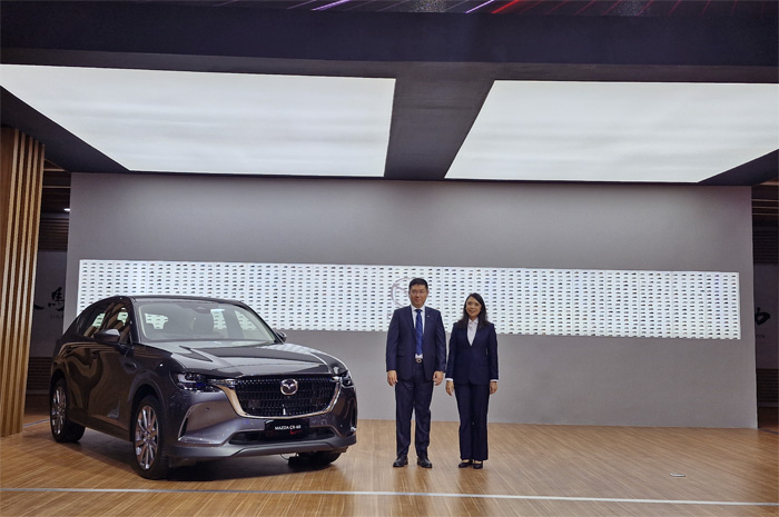 Peluncuran Mazda CX-60 Pro di GIIAS 2024. (RianAlfianto/JawaPos.com). - Image