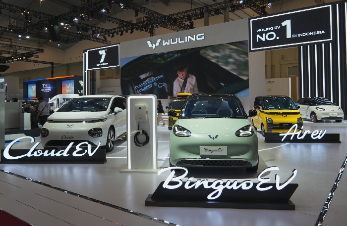 Tujuh tahun di Indonesia Wuling sudah keluarkan 3 model mobil listrik. - Image