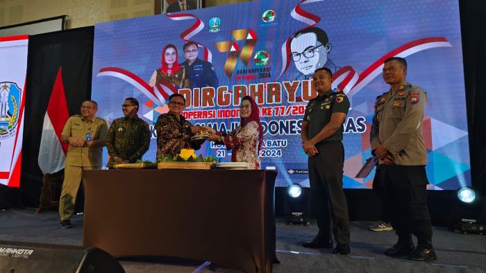 Gebyar Puncak Peringatan Hari Koperasi ke-77 Provinsi Jatim di gelar Dewan Koperasi Indonesia Wilayah Jawa Timur di Hotel Selecta Kota Batu. (Istimewa) - Image