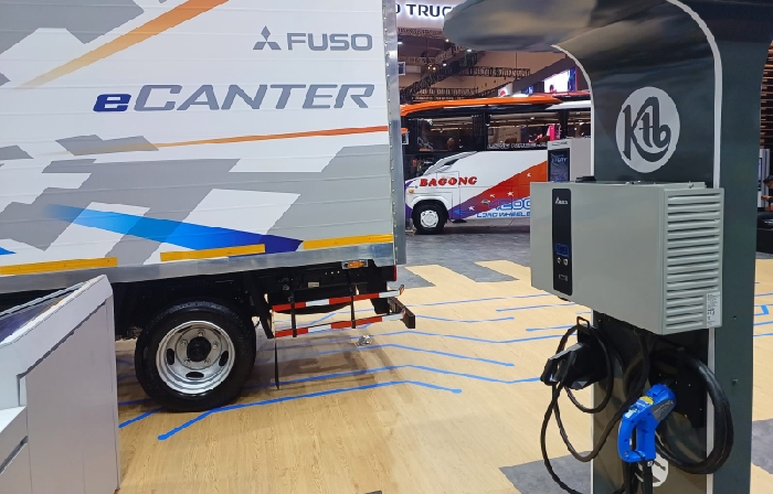 Fuso eCanter yang dipamerkan di GIIAS 2024. - Image