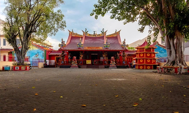 Klenteng Hwie Ing Kiong./tempatwisata.pro - Image