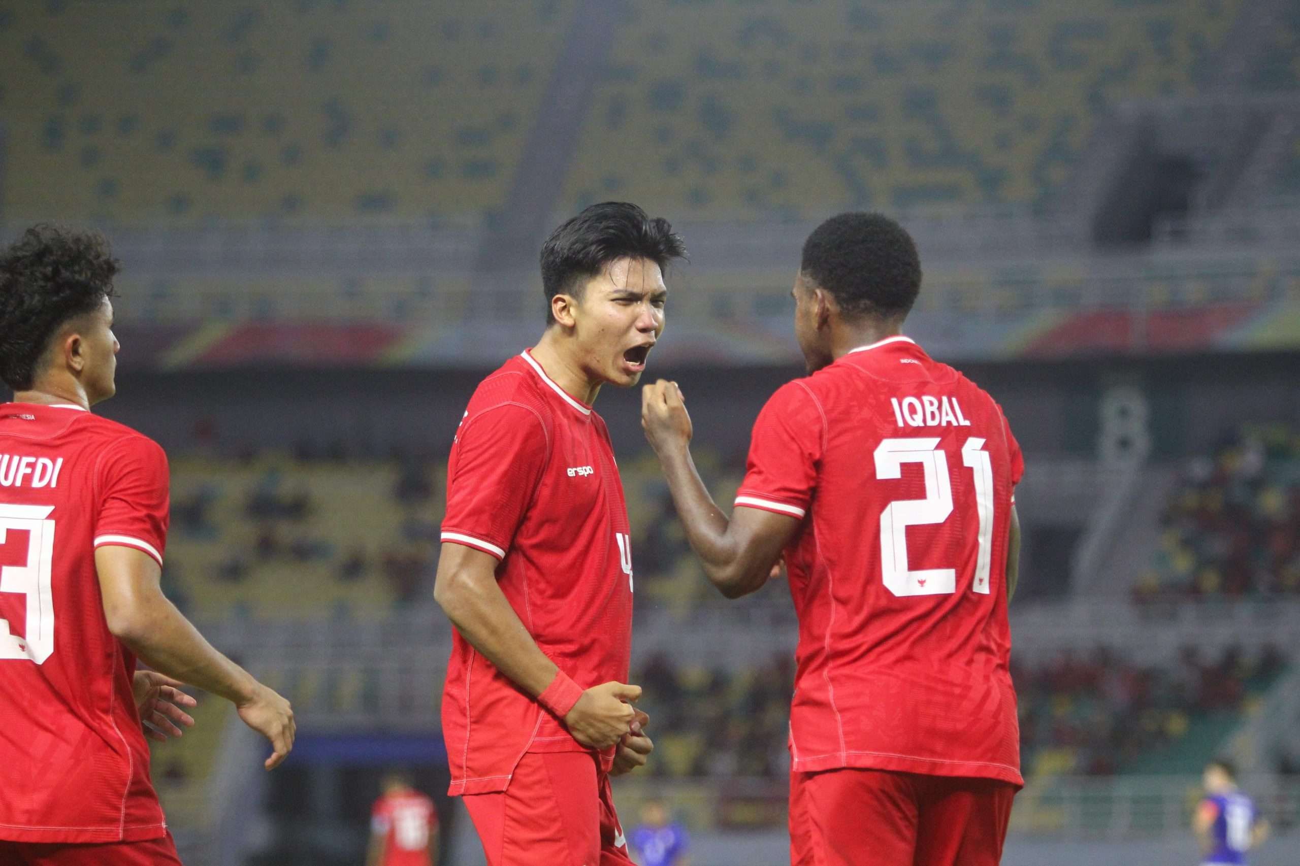 Pemain Timnas Indonesia, Kadek Arel, merayakan gol untuk Garuda Muda (PSSI) - Image