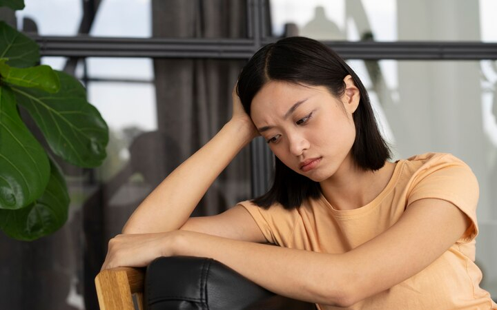 ilustrasi seseorang introvert yang tidak nyaman/ Sumber foto: Freepik - Image