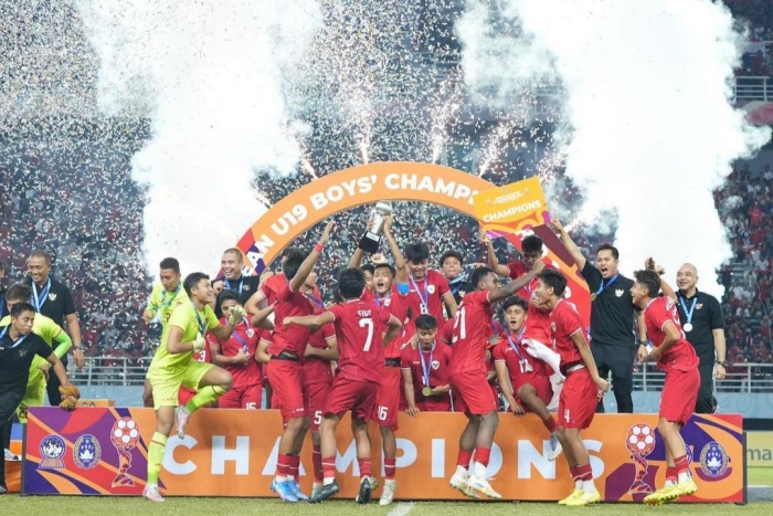 Timnas Indonesia berhasil menjadi juara Piala AFF U-19 2024. (Instagram/@jensraven9) - Image