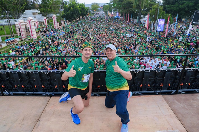 Raffi Ahmad di ajang Sultra Marathon di Kendari. (Istimewa) - Image