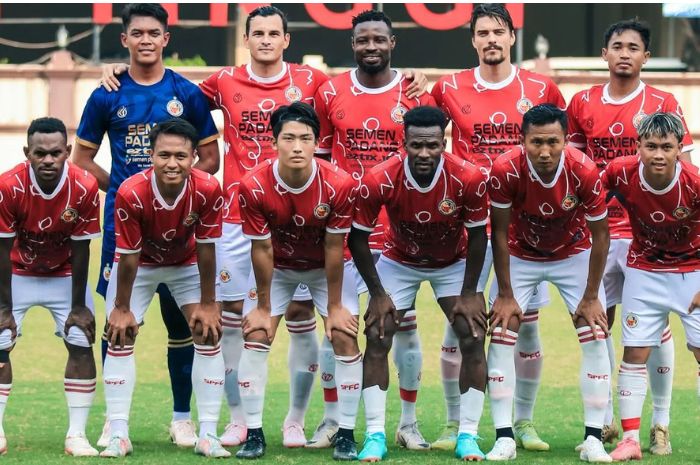 Skuad Semen Padang di Liga 1 Indonesia yang jalani laga pramusim kontra PSKC Cimahi. (Instagram/@semenpadangfcid) - Image