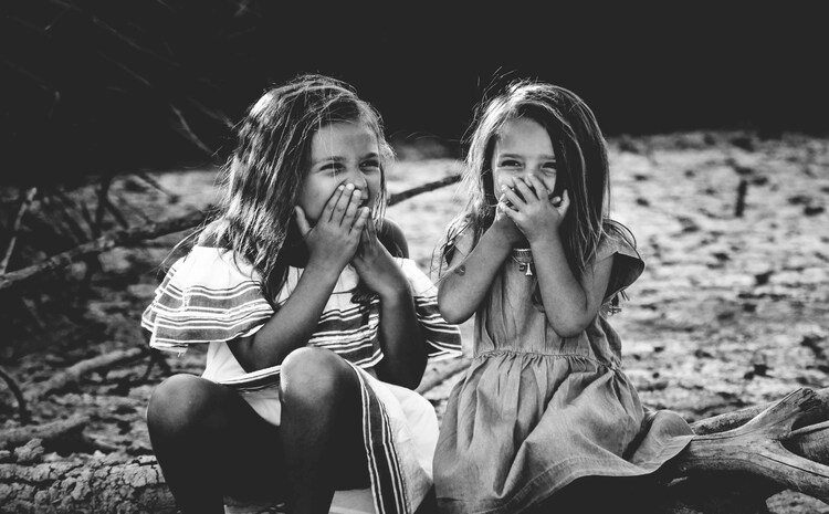 Ilustrasi anak perempuan yang manja./(Unsplash.com/CarolineHernandez) - Image