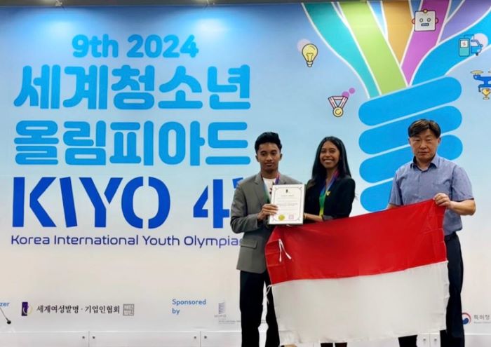 Ardhyana Prawira Dewi dan Hernawan Santosa, adik-kakak asal Surabaya membuat bangga Indonesia di Korea Selatan. (Istimewa) - Image