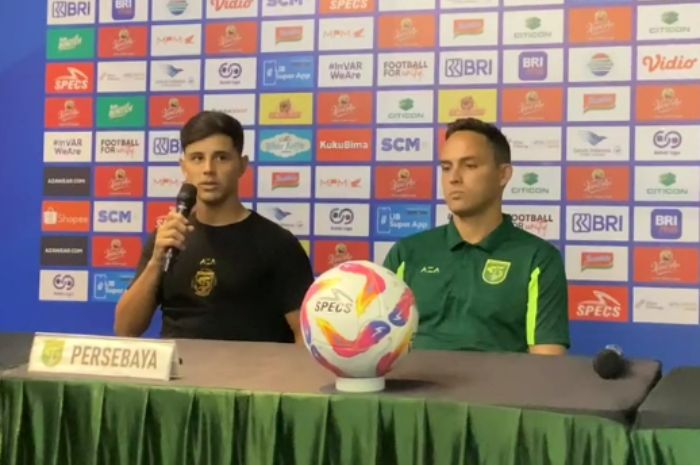 Bruno Moreira ajak Bonek dan Bonita hadir ke Stadion Gelora Bung Tomo untuk dukung penuh Persebaya Surabaya. (Moch. Rizky Pratama Putra/JawaPos.com) - Image