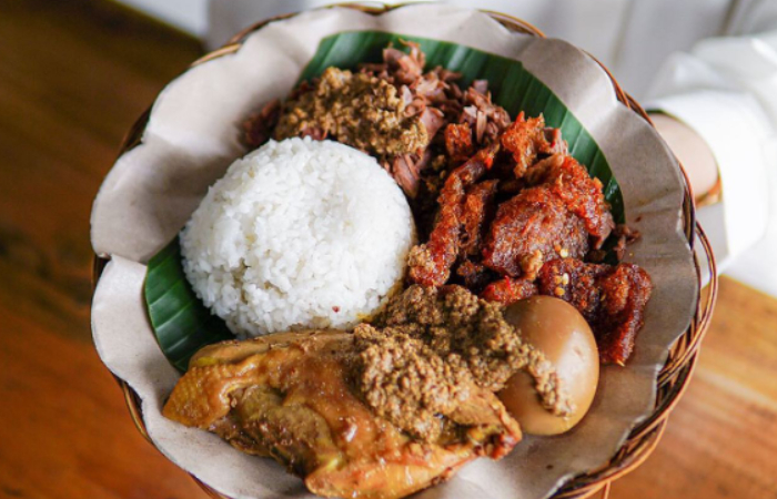 4 Tempat Makan yang Ada di Sekitar Malioboro./Instagram @gudegyudjum - Image