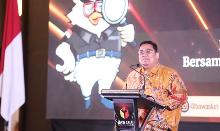 Ketua Bawaslu RI, Rahmat Bagja di Acara Konsolnas Evaluasi Dukungan Administrasi dan Teknis Kesekretariatan dalam Pengawasan Penyelenggaraan Pemilu Tahun 2024 Gelombang II.(Istimewa) - Image