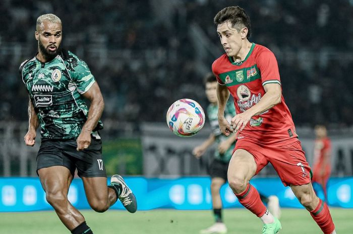 Francisco Rivera (kanan) jadi pemain termahal Persebaya Surabaya yang akan membahayakan lini belakang Malut United di pekan kedua Liga 1 Indonesia 2024/2025. (Instagram/@cachisrivera) - Image