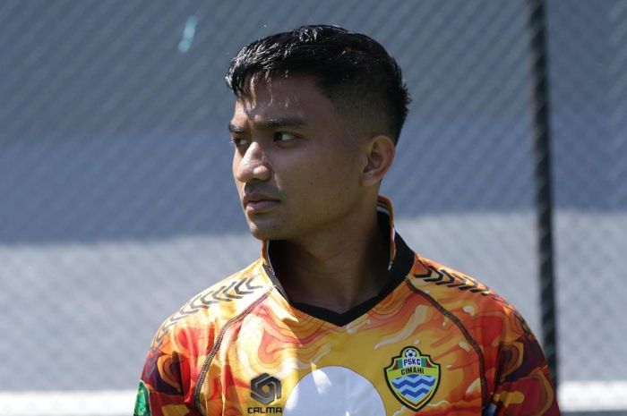 Hambali Tholib, mantan bintang Persebaya Surabaya, kini resmi perkuat PSKC Cimahi di Liga 2 Indonesia 2024/2025. (Instagram/@8hambali) - Image