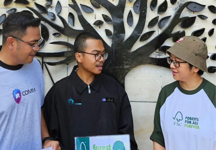 Dari kiri, Presdir & CEO IRCOMM Norton Capital Isra Ruddin, Manager Operational & Digital Support Big Records Asia M. Sofiyansah, dan Manager Marketing & Communication FSC Indra Setia Dewi. (Istimewa) - Image