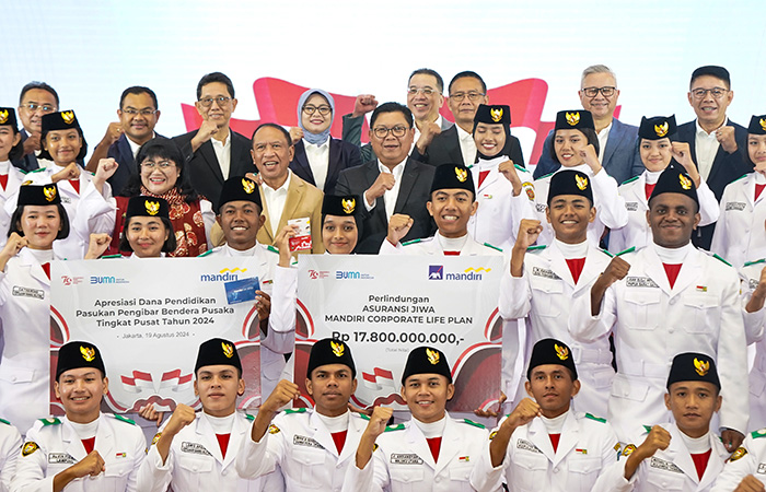 Bank Mandiri memberikan apresiasi kepada anggota Paskibraka 2024. (Bank Mandiri untuk JawaPos.com) - Image