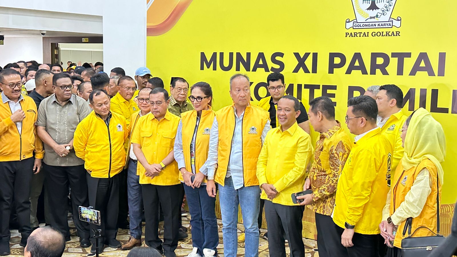 Bahlil Lahadalia resmi mendaftar sebagai calon Ketua Umum DPP Partai Golkar. (Istimewa) - Image