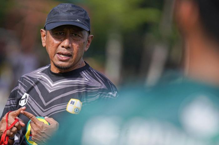 Rahmad Darmawan cukup kesulitan jika menghadapi Persebaya Surabaya di era Liga 1 Indonesia. (Instagram/@psbaritoputeraofficial) - Image