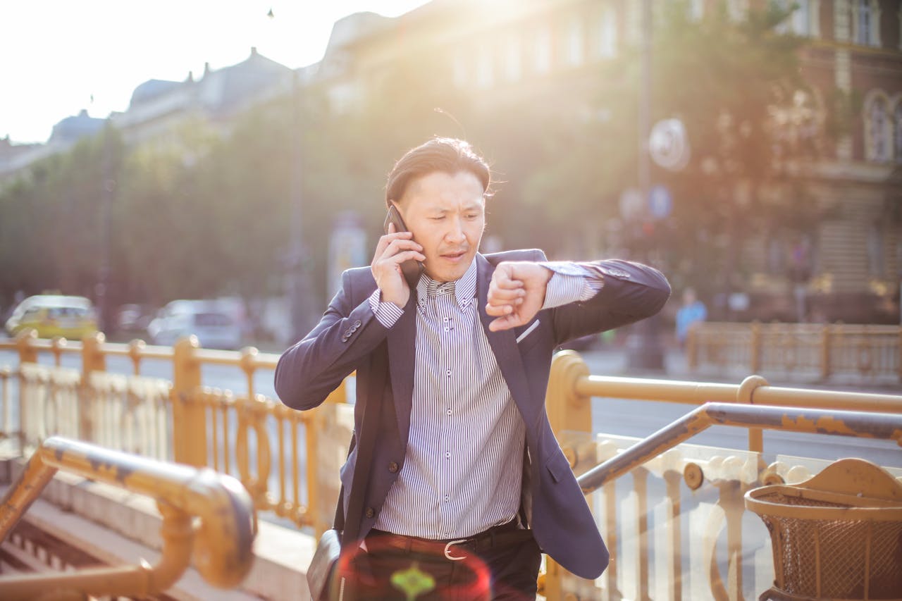Zodiak yang paling tidak tepat waktu, suka molor dan telat menurut Astrologi. (Pexels/Andrea Piacquadio) - Image
