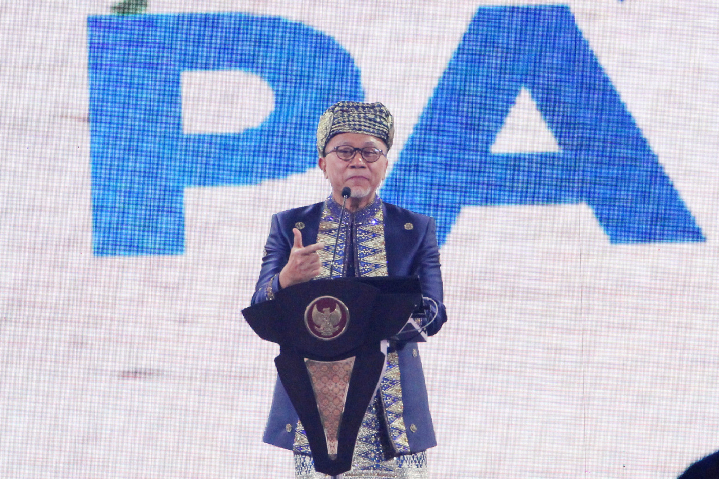Ketua Umum PAN Zulkifli Hasan memberikan sambutan pada pembukaan Kongres ke-6 PAN di Jakarta, Jumat (23/8/2024). (Dery Ridwansah/ JawaPos.com) - Image