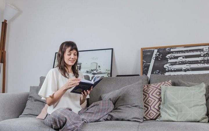 ilustrasi seseorang yang senang menggunakan baju band/ Sumber foto: Freepik - Image