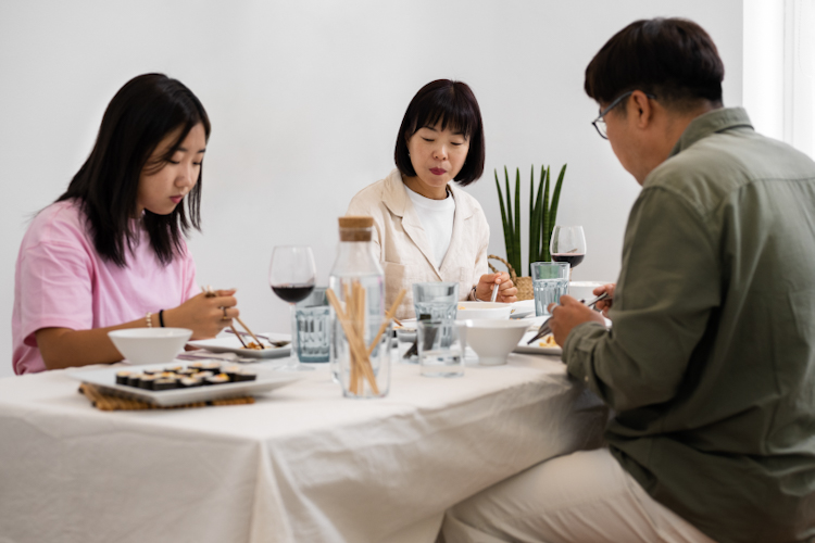 Kepribadian cara makan seseorang ( Freepik) - Image
