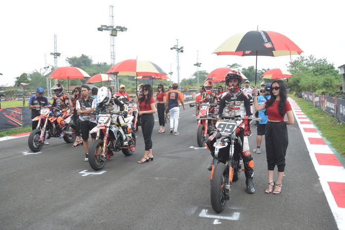 Superchallenge Supermoto Race 2024 Seri Kejurnas digelar di Sirkuit Boyolali, pada Jumat hingga Sabtu (30-31/8). (Istimewa) - Image