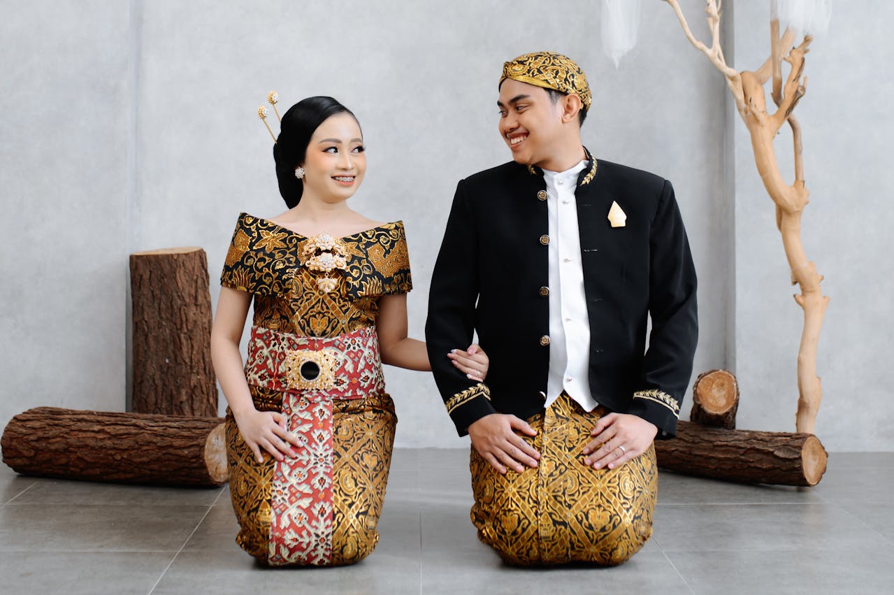 Weton perempuan pembawa keberuntungan bak sultan bagi suami menurut Primbon Jawa. (Pexels/Sili Ontheway) - Image