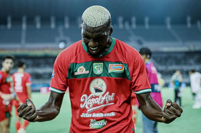 Gilson Costa berjanji dirinya hanya butuh waktu menuju performa terbaiknya untuk Persebaya Surabaya di Liga 1 Indonesia 2024/2025. (Instagram/@gilsonc45) - Image