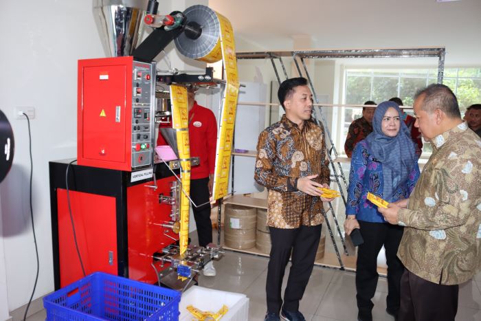 Pemkot Bandar Lampung meresmikan gedung Unit Layanan Kemasan Dinas Koperasi UKM Bandar Lampung, Jumat (30/8). (Istimewa) - Image