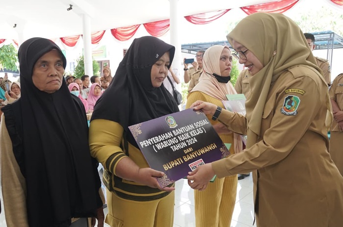 Sebanyak 1.364 pelaku usaha mikro di Kabupaten Banyuwangi telah menerima manfaat program Warung Naik Kelas (Wenak). (Pemkab Banyuwangi) - Image