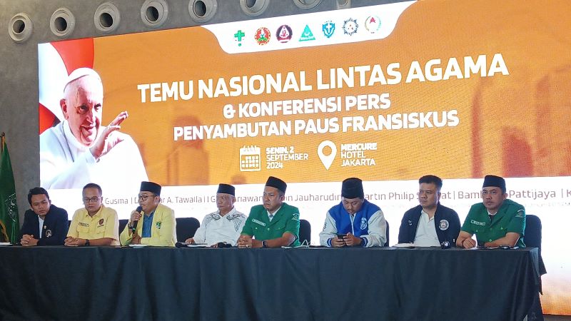 GP Ansor mengajak forum umat beragama di Indonesia meningkatkan kegiatan lintas agama sebagai cara pererat kebhinekaan di semua level. Hal ini sehubungan dengan kunjungan Paus Fransiskus. (Royyan/JPC) - Image