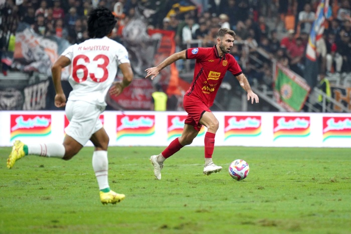 Ramon Bueno menjadi andalan Persija Jakarta di lini tengah, meski dirinya sempat kaget dengan gaya main di Liga 1 Indonesia musim ini. (Dokumentasi Persija) - Image