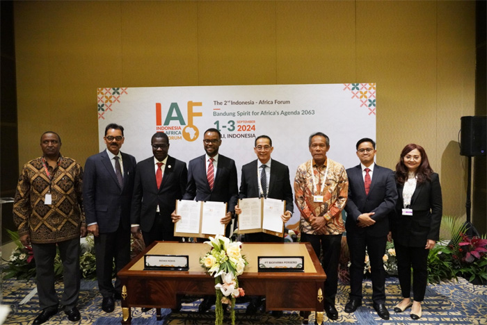 Penandatanganan Agreement antara Bio Farma dan Biovax Kenya pada Kegiatan Indonesia-Africa Forum di Bali 3 September 2024. (Istimewa). - Image