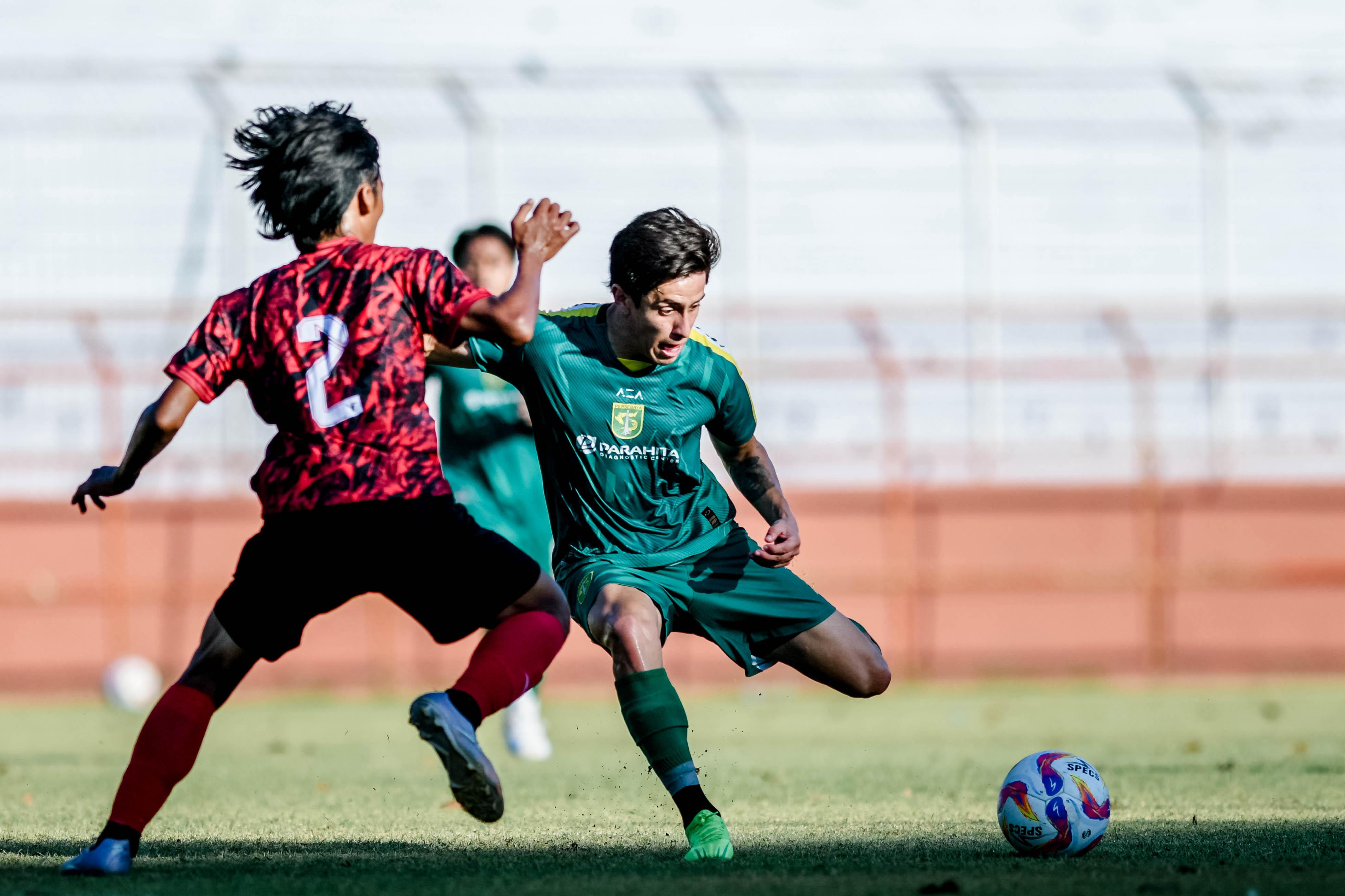Persebaya mengalahkan Maestro FC 8-2 dalam laga uji coba. (Persebaya) - Image