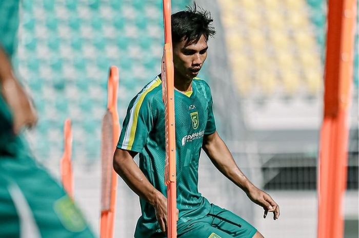 Rizky Dwi Pangestu siap meledak bersama Persebaya Surabaya di Liga 1 Indonesia 2024/2025. (Instagram/@officialpersebaya) - Image