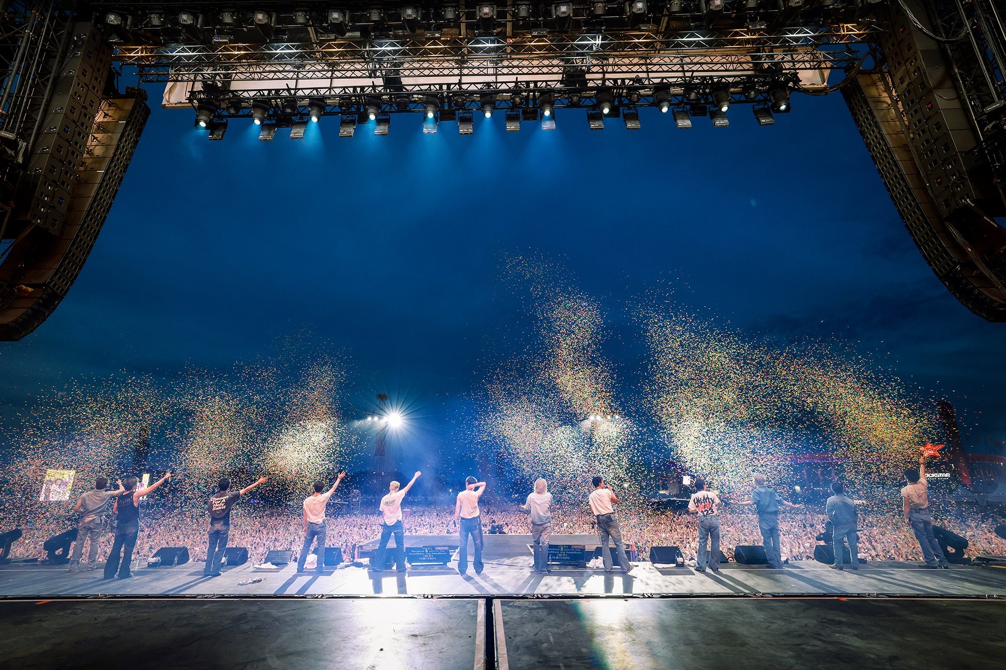 Potret penampilan spektakuler SEVENTEEN dalam festival musik Lollapalooza Berlin 2024 - Image