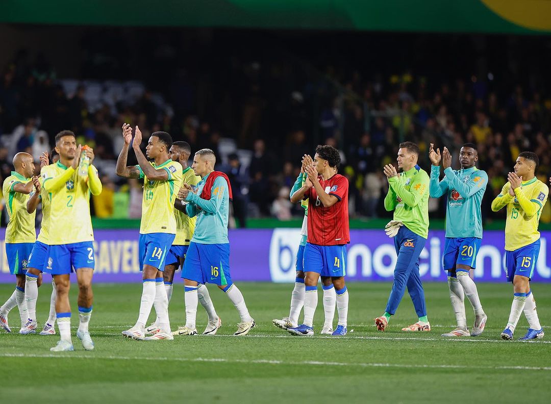 Brasil harus menelan kekalahan saat menghadapi Paraguay di lanjutan kualifikasi Piala dunia 2026. (Instagram @cbf_futebol) - Image
