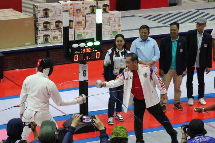 Cabang olahraga anggar pada PON XXI resmi dimulai di GOR Anggar kompleks Stadion Harapan Bangsa Lhongraya Banda Aceh, pada Rabu (11/9). (Istimewa) - Image