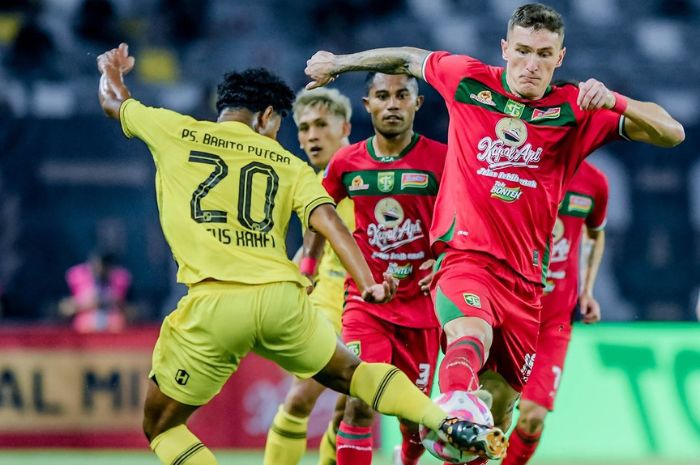 Persebaya Surabaya punya misi berat raih kemenangan di laga kontra Persita Tangerang di Liga 1 Indonesia 2024/2025. (Instagram/@officialpersebaya) - Image