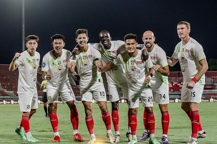 Bruno Moreira jadi penentu kemenangan Persebaya Surabaya atas Persita Tangerang di Liga 1 Indonesia 2024/2025. (Instagram @officialpersebaya) - Image
