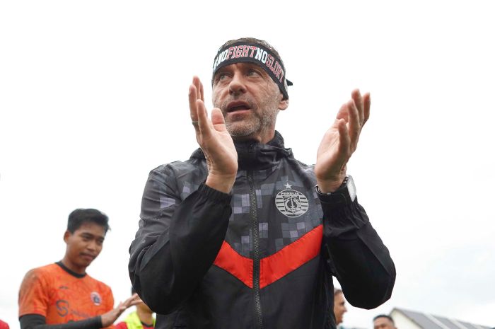 Thomas Doll sempat berkiprah di Persija Jakarta kini kencang dirumorkan merapat ke Semen Padang di Liga 1 Indonesia 2024/2025. (Persija.id) - Image