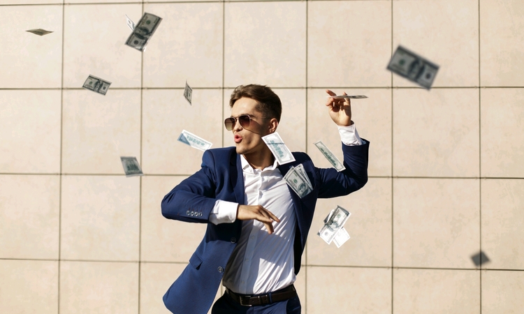 6 weton yang diprediksikan akan menjadi orang kaya baru. (Freepik) - Image