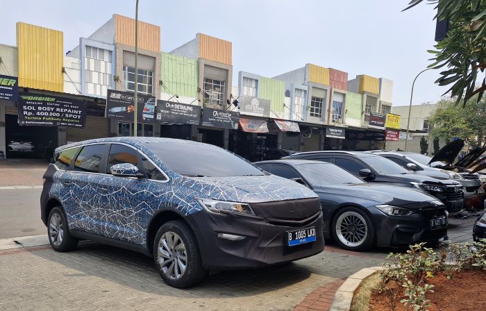 Spyshoot Mobil listrik Aletra yang akan masuk ke Indonesia. (Rian Alfianto/JawaPos.com) - Image