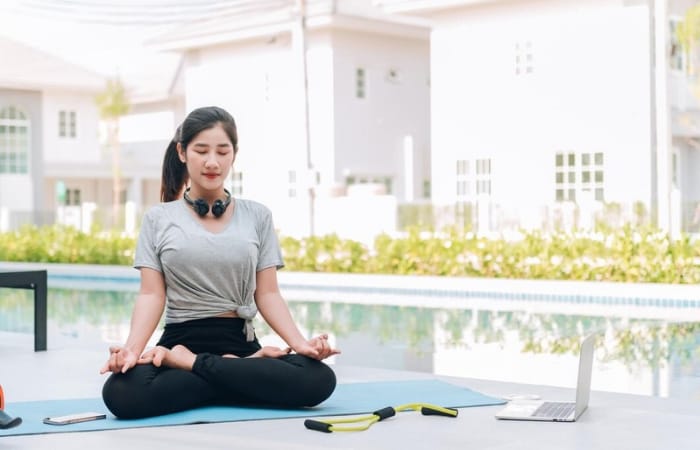 Manfaat yoga untuk kesehatan mental adalah meredakan depresi (freepik) - Image