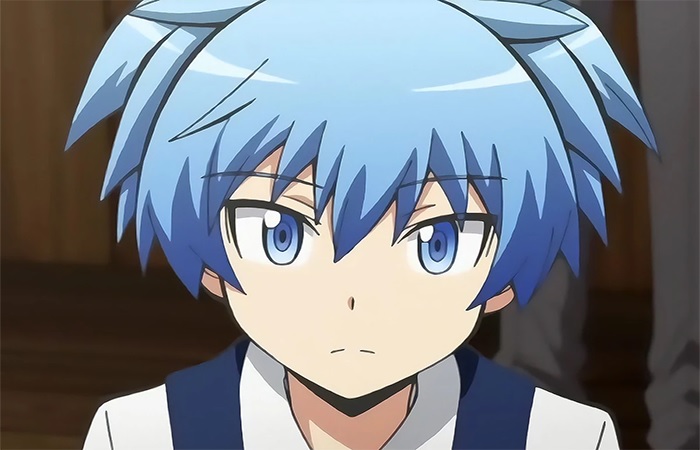 Nagisa Shiota tidak punya kemampuan fisik layaknya cowok dan mengandalkan otaknya untuk menyerang. (Character Community Fandom)