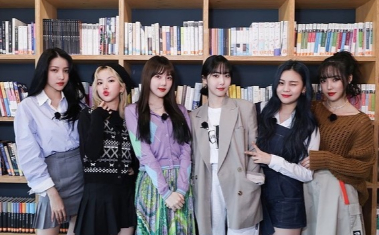 GFRIEND akan reuni untuk ulang tahun ke-10 debutnya. (Sumber foto: Instagram/@gfriendofficial) - Image