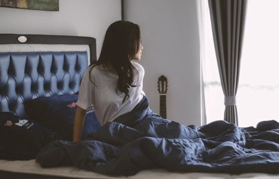 Ilustrasi seorang introvert yang menikmati kesendirian. (Pixabay) - Image