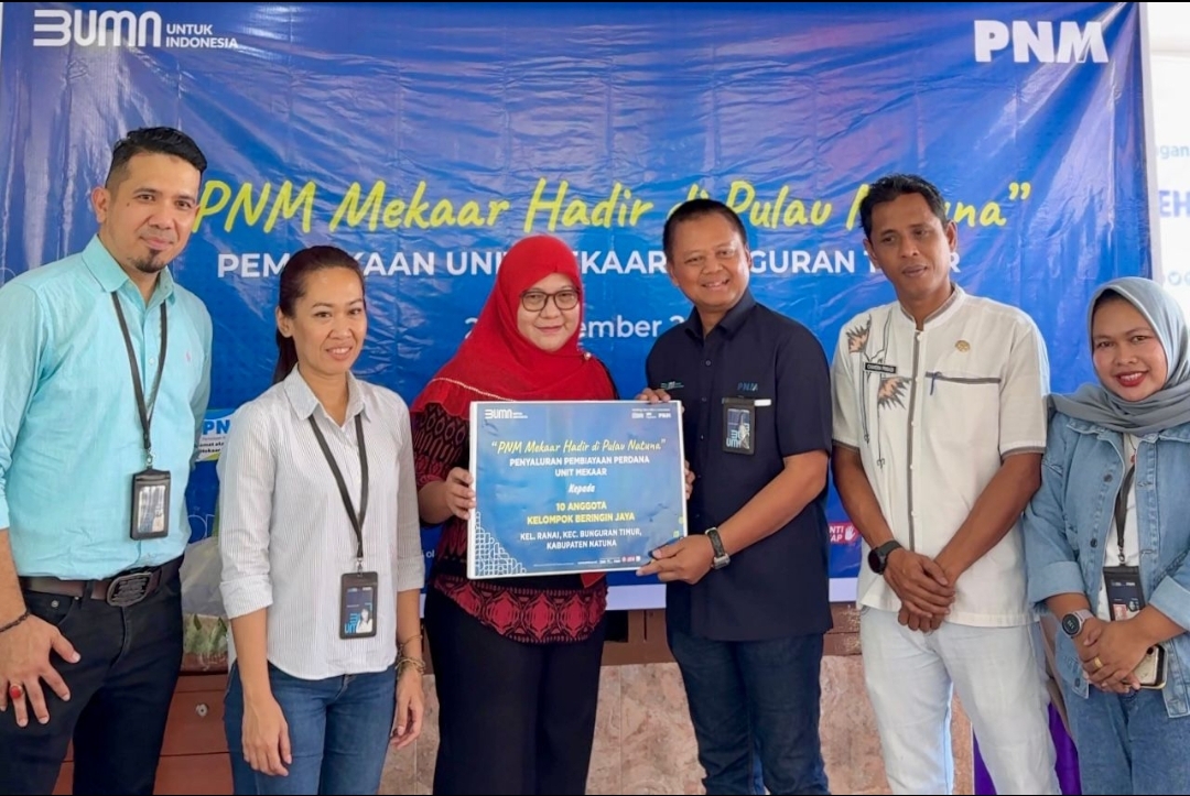 Direktur Bisnis PNM Prasetya Sayekti hadir dalam pembukaan unit Mekaar Bunguran Timur, Pulau Natuna. (Istimewa) - Image
